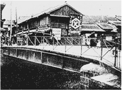 日本初の鉄桁「くろがね橋」